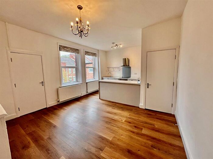 2 Bedroom Flat To Rent In Moore Street, Felling, Gateshead, NE8