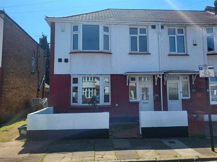 4 Bedroom Semi-Detached House To Rent In Elmsworth Avenue, Hounslow, TW3