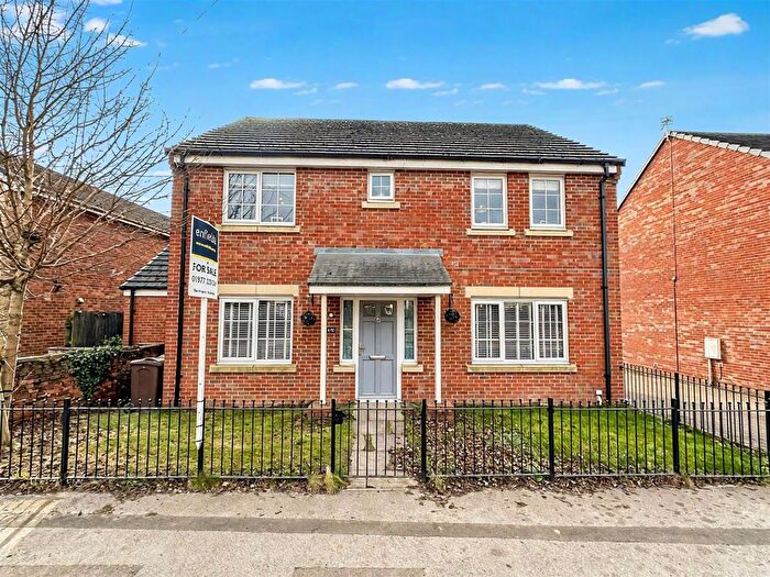 4 Bedroom Detached House For Sale In Carleton Road, Pontefract, WF8