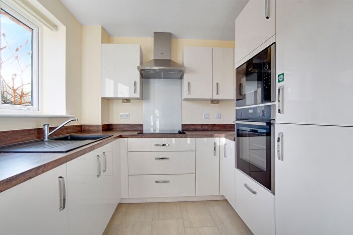 1 Bedroom Flat To Rent In Outwood Lane, Chipstead, Coulsdon, CR5