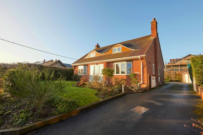 3 Bedroom Detached House For Sale In Hanbury Hill, Hanbury, Burton-On-Trent, DE13