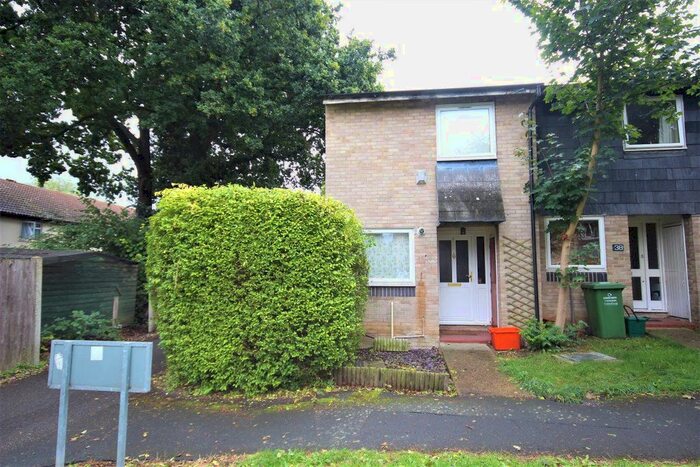 2 Bedroom Property To Rent In Celandine Close, Billericay, CM12