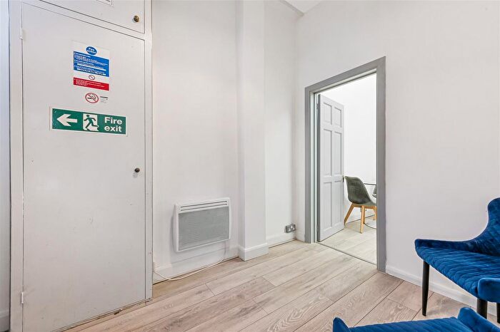 1 Bedroom Studio To Rent In Merton Road, London, SW19