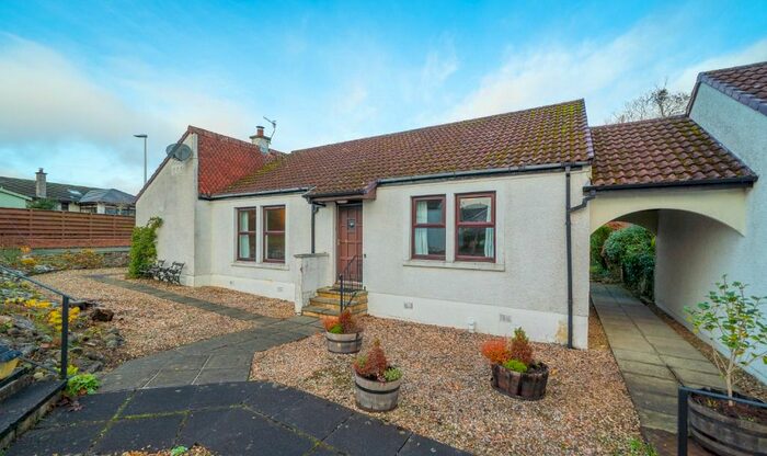 2 Bedroom Link Detached House For Sale In Winnock Court, Drymen, Stirlingshire G63