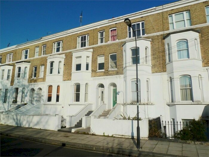 1 Bedroom Flat To Rent In Westcroft Square, Hammersmith, W6