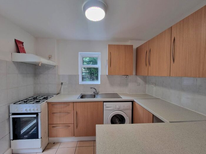 2 Bedroom Flat To Rent In Umfreville Road, Harringay Ladder, N4