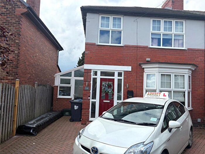 3 Bedroom Semi Detached House For Sale In St. Augustines Road, Doncaster, South Yorkshire, DN4
