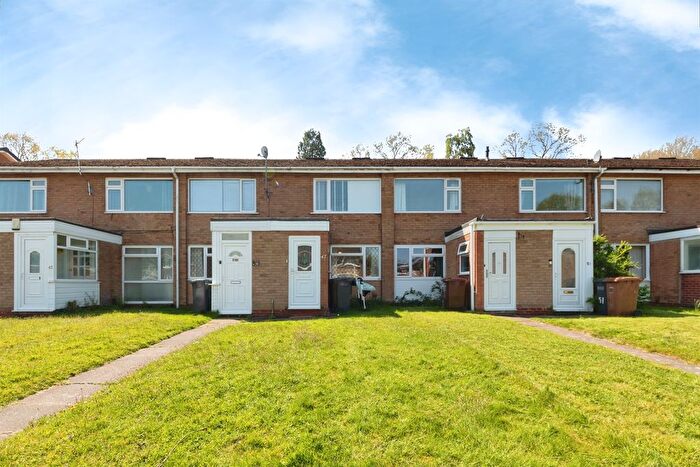 2 Bedroom Maisonette For Sale In Draycote Close, Solihull, B92