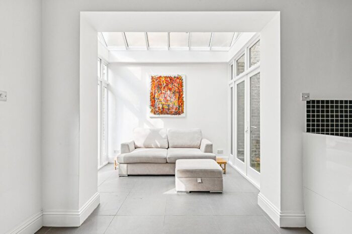 8 Bedroom Terraced House For Sale In Westgate Terrace, Chelsea, SW10