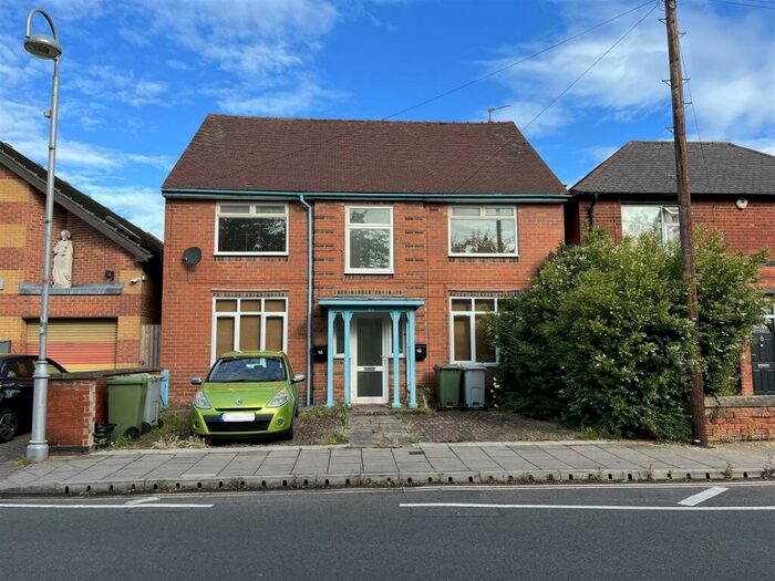 3 Bedroom Apartment To Rent In Sherwood Drive, New Ollerton, Newark, NG22