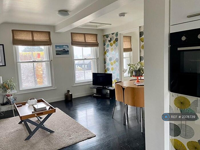 1 Bedroom Flat To Rent In Harbour Street, Whitstable, CT5