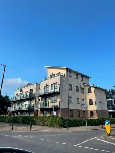 2 Bedroom Flat To Rent In Town Road, London, N9
