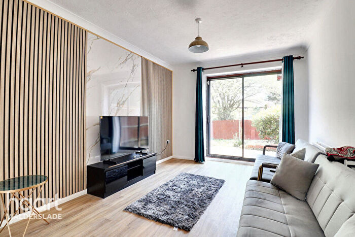 3 Bedroom Semi-Detached House For Sale In Brendon Avenue, Chatham, ME5