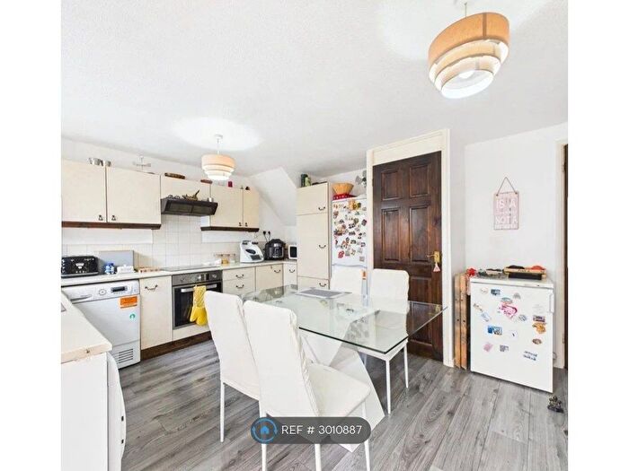 3 Bedroom Terraced House To Rent In Amberley Close, Worcester, WR4