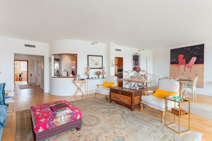 2 Bedroom Apartment To Rent In Chelsea Harbour London, SW10