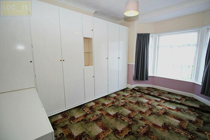 3 Bedroom End Of Terrace House For Sale In Bromley Avenue, Flixton, M41