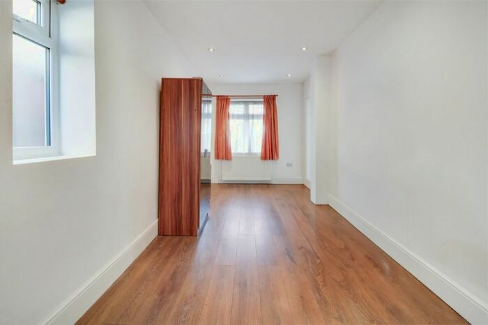 1 Bedroom Studio To Rent In Draycott Avenue, Harrow, HA3