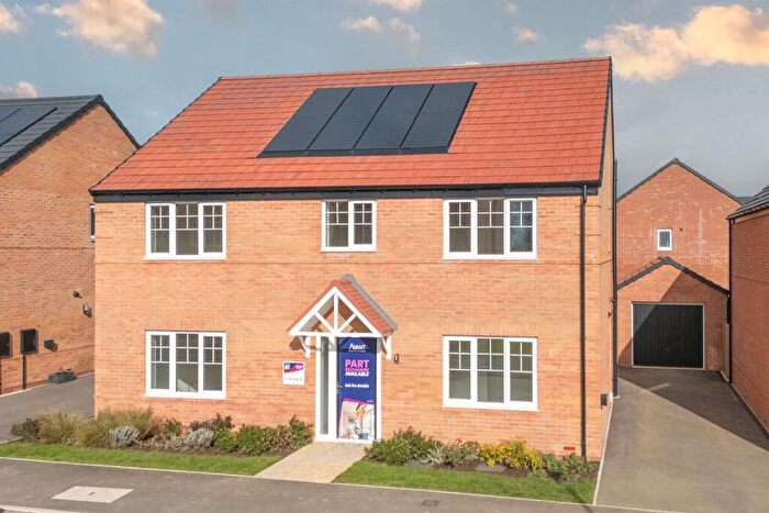 5 Bedroom Detached House For Sale In Sparrowpit Crescent, Desborough, Kettering, NN14