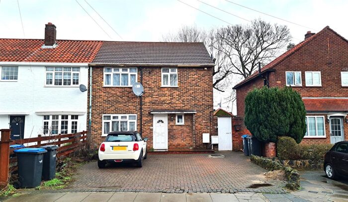 2 Bedroom End Terrace House For Sale In Ramscroft Close, Edmonton, N9