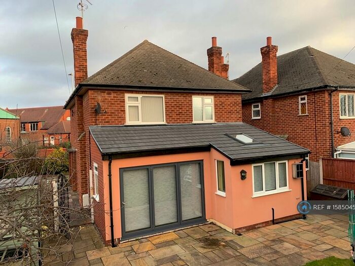3 Bedroom Detached House To Rent In Birkenhead Road, Wirral, CH47