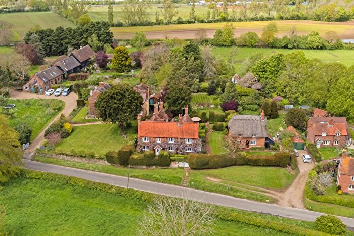 5 Bedroom Detached House For Sale In High Street, Clifton Hampden, OX14