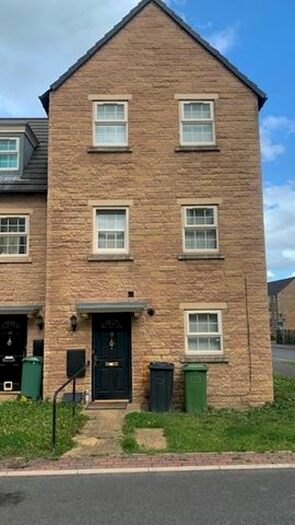 2 Bedroom Semi-Detached House To Rent In Marlington Drive, Huddersfield, HD2