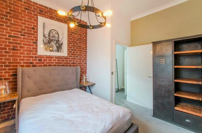 1 Bedroom Flat To Rent In Hardinge Street, Wapping, London, E1