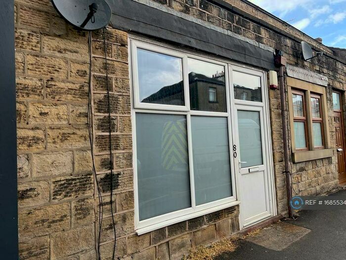 1 Bedroom Flat To Rent In Market Street, Hollingworth, SK14