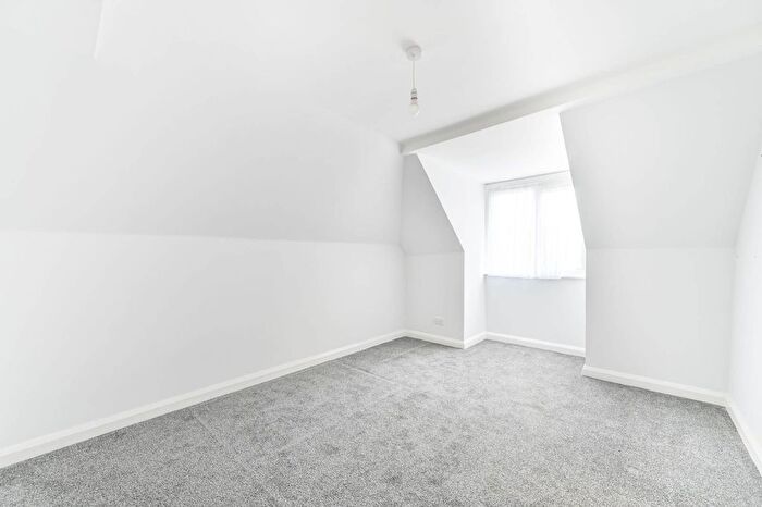 1 Bedroom Flat For Sale In Willesden Lane, Brondesbury Park, London, NW2