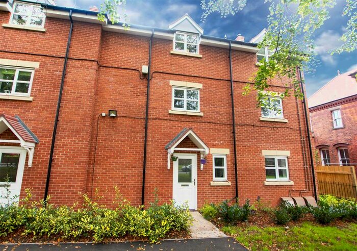 2 Bedroom Flat To Rent In Tanners Way, Birmingham, B29