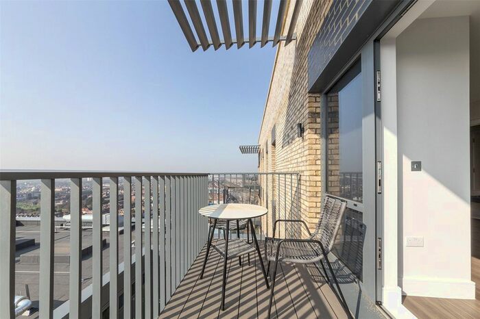 1 Bedroom Flat To Rent In Uncle Southall, Merrick Road, Southall, UB2