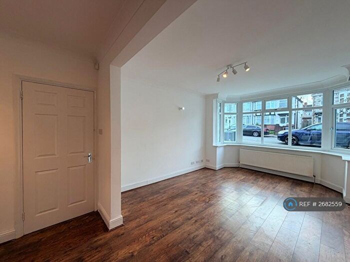 4 Bedroom Terraced House To Rent In Evelyn Avenue, London, NW9
