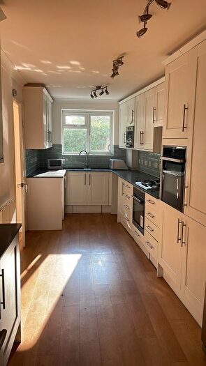 5 Bedroom Semi-Detached House To Rent In Renters Avenue, London, NW4