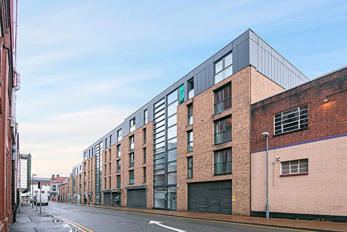 2 Bedroom Flat To Rent In Southside, St. John's Walk, Birmingham, B5