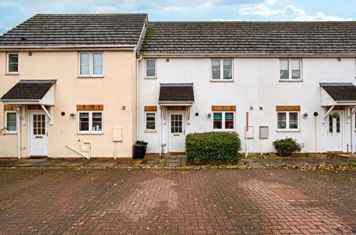 2 Bedroom Terraced House For Sale In Mallard Close, PE11