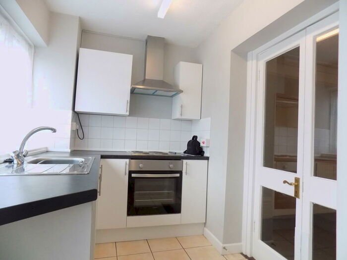 1 Bedroom Flat To Rent In Queens Road, Portsmouth, PO2