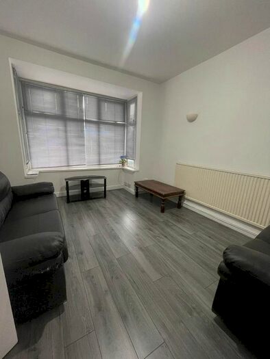 3 Bedroom Terraced House To Rent In Foleshill Road, Coventry, CV1