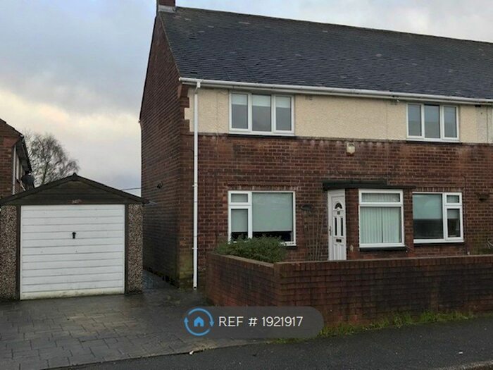 3 Bedroom Semi-Detached House To Rent In Bailey Crescent, Mansfield, NG19