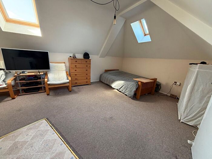 1 Bedroom Studio To Rent In Stoke Road, Guildford, GU1
