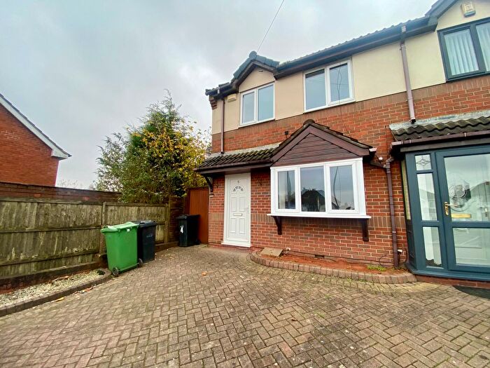 3 Bedroom End Of Terrace House To Rent In Burton Road, Dudley, DY1