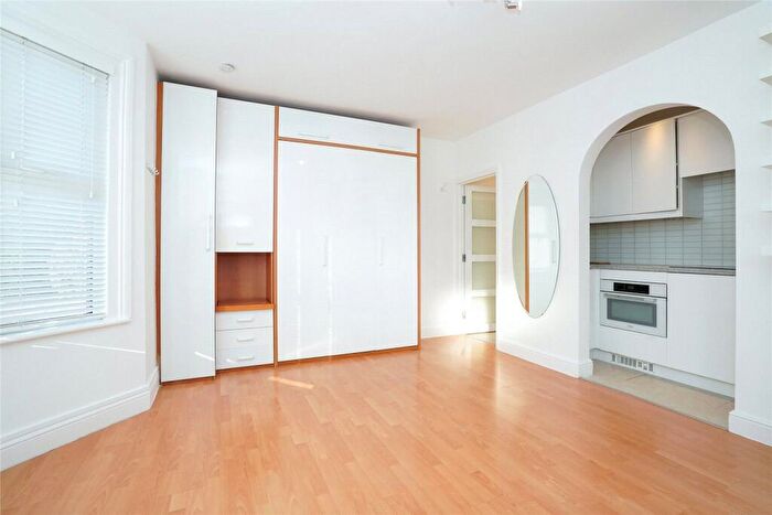Studio For Sale In Cambridge Road, St. Albans, Hertfordshire, AL1
