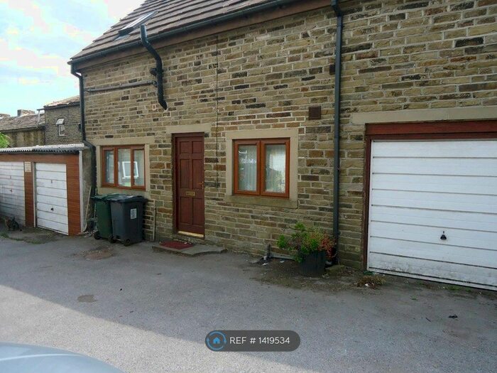 1 Bedroom Terraced House To Rent In High Croft, Queensbury, Bradford, BD13