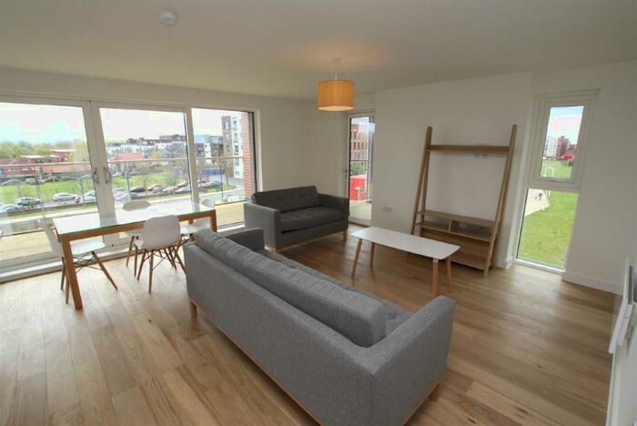 3 Bedroom Apartment To Rent In The Hatbox, Munday Street, Manchester, M4