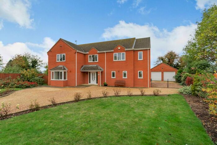 4 Bedroom Detached House For Sale In Kestrel House, Back Bank, Whaplode Drove, Spalding, PE12