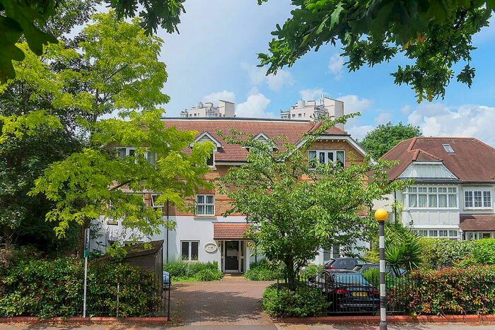 2 Bedroom Flat To Rent In Kings Avenue, Abbeville Village, London, SW4