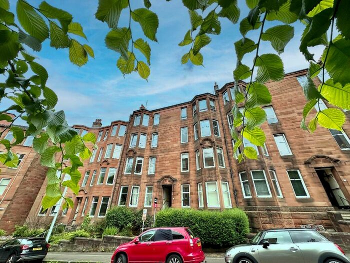 2 Bedroom Flat To Rent In Garrioch Crescent, North Kelvinside, Glasgow, G20