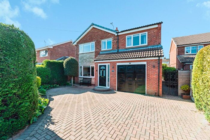 4 Bedroom Detached House For Sale In The Green, Auckley, Doncaster, DN9