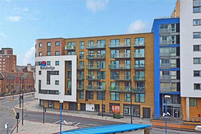1 Bedroom Flat For Sale In Hudson Building, Deals Gateway, Greenwich, London, SE10