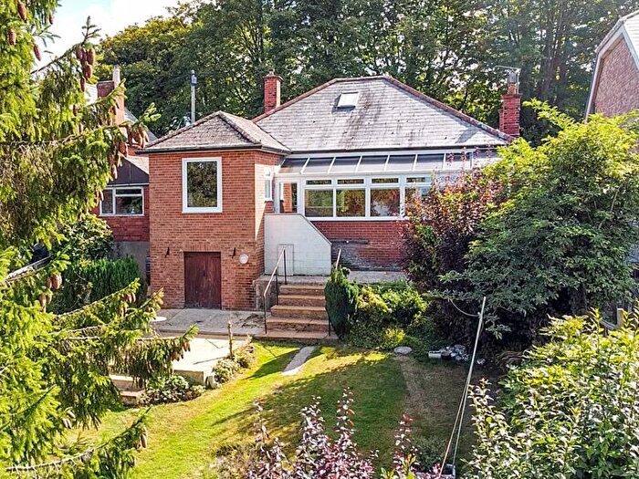 3 Bedroom Detached Bungalow For Sale In Calbourne Road, Carisbrooke, PO30