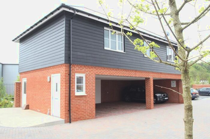 2 Bedroom Flat To Rent In Chenille Drive, High Wycombe HP11